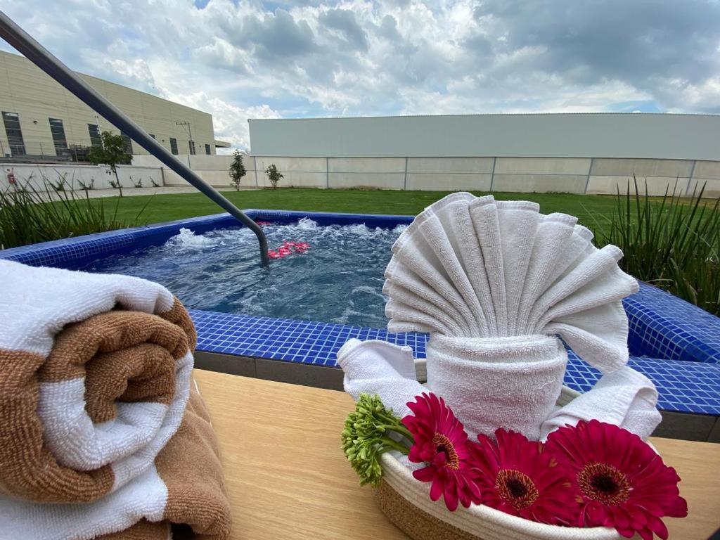 Hit Hoteles Aeropuerto Puebla Уэхоцинго Экстерьер фото